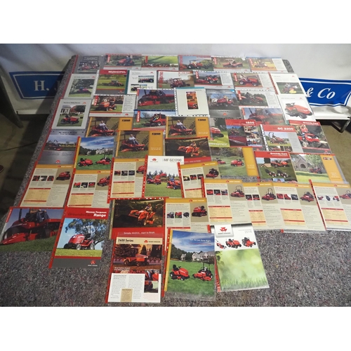 1065 - Massey Ferguson lawn, garden, turf tractors and ride on mower brochures - 51