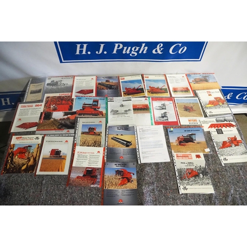 1070 - Massey Ferguson combine header brochures - 28