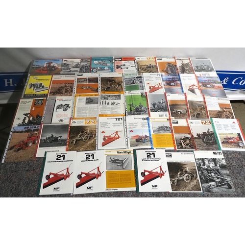 1076 - Massey Ferguson implement brochures to include graders, subsoilers, post hole borers and earth movin... 