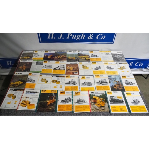 1118 - Massey Ferguson crawlers, loaders and bulldozer brochures - 35
