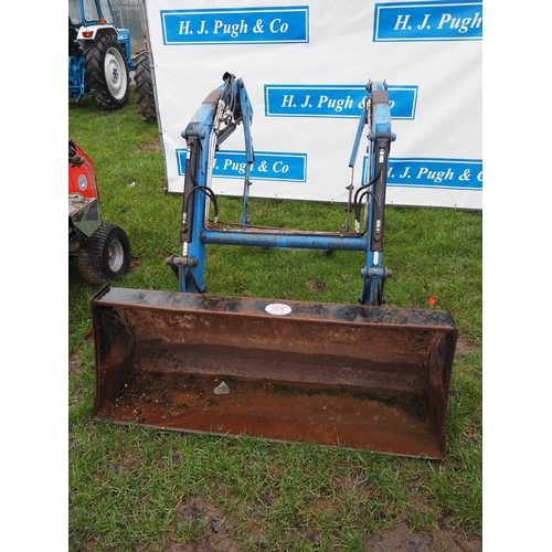 Lewis 250H loader and bucket