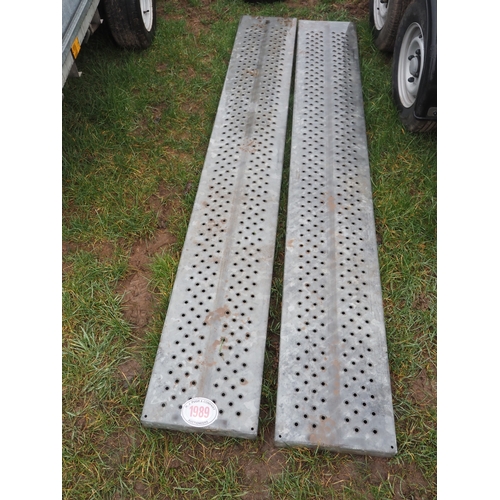 Galvanised loading ramps 8ft