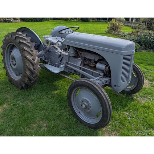 Ferguson TEA20 tractor, 1949. Starts and runs without issue. Engine ...