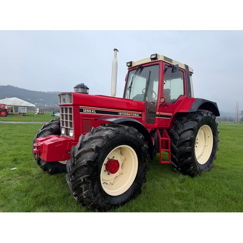 International 1255XL tractor. Runs and drives. 1983. Showing 7872