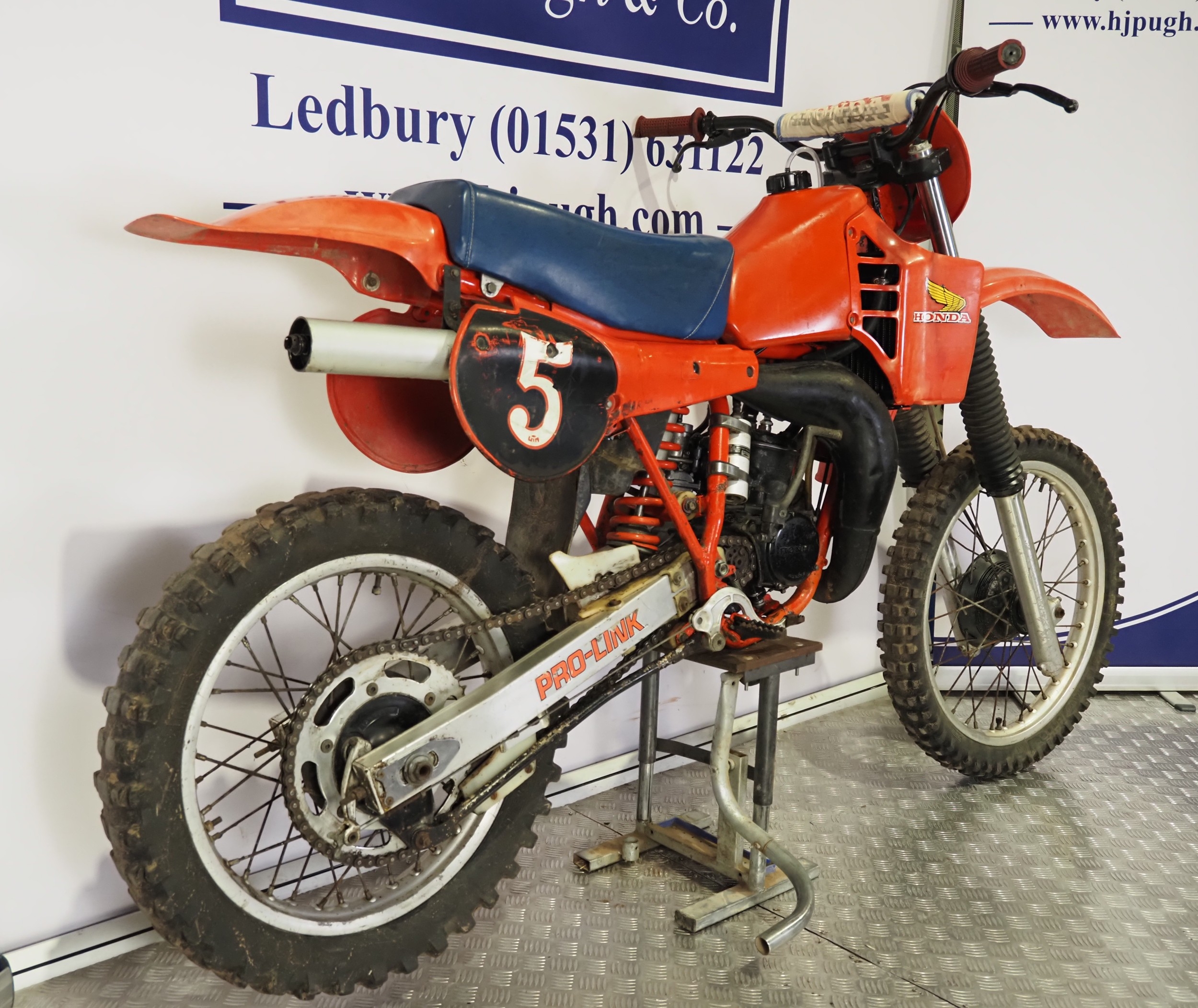Honda CR125 motocross bike. 1982. 125cc Frame No. JE0101CC300371 Engine ...