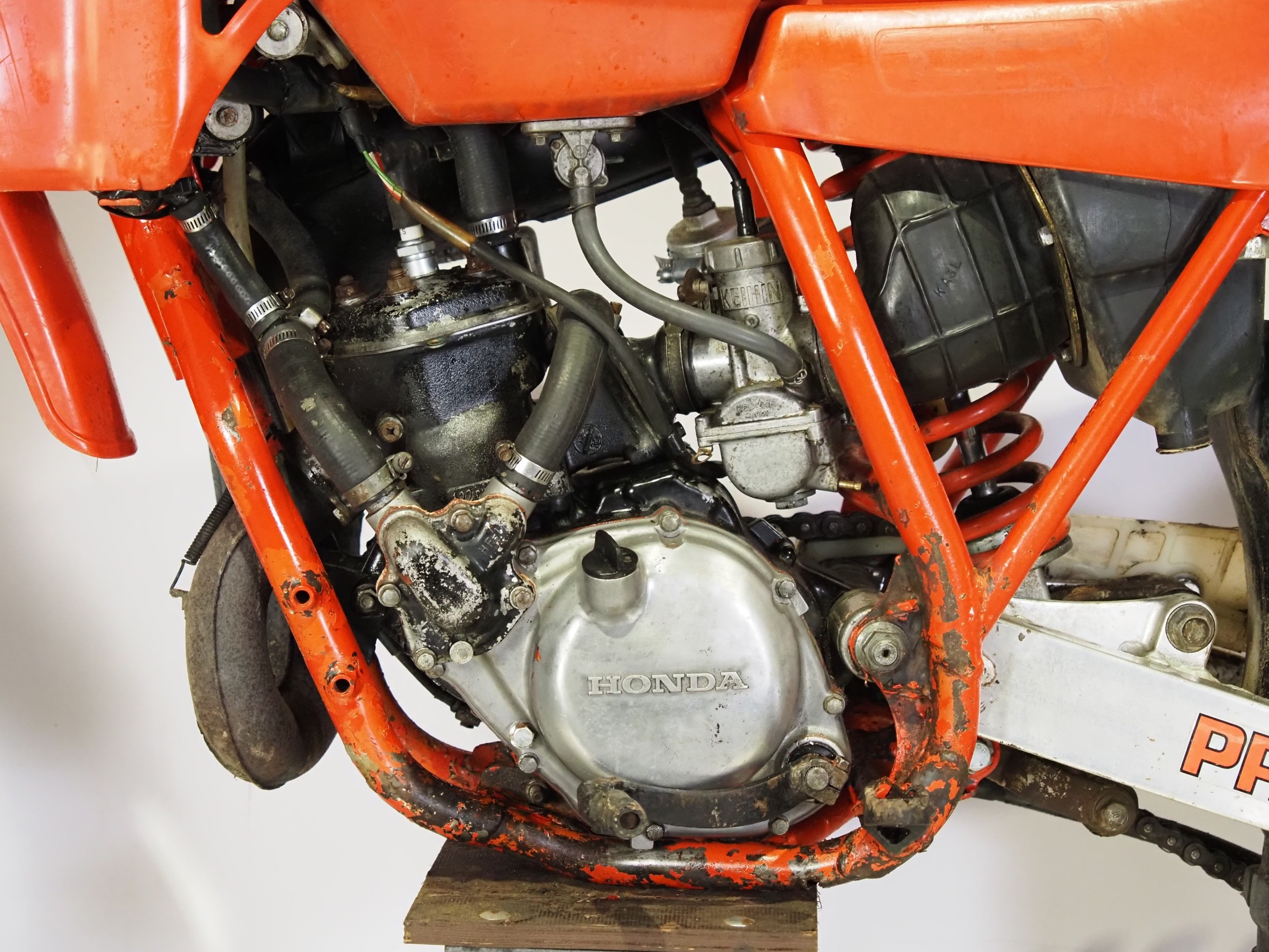 Honda CR125 motocross bike. 1982. 125cc Frame No. JE0101CC300371 Engine ...