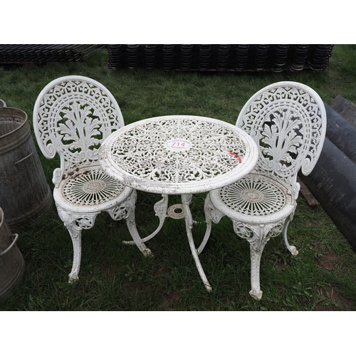 Garden table and 2 chairs