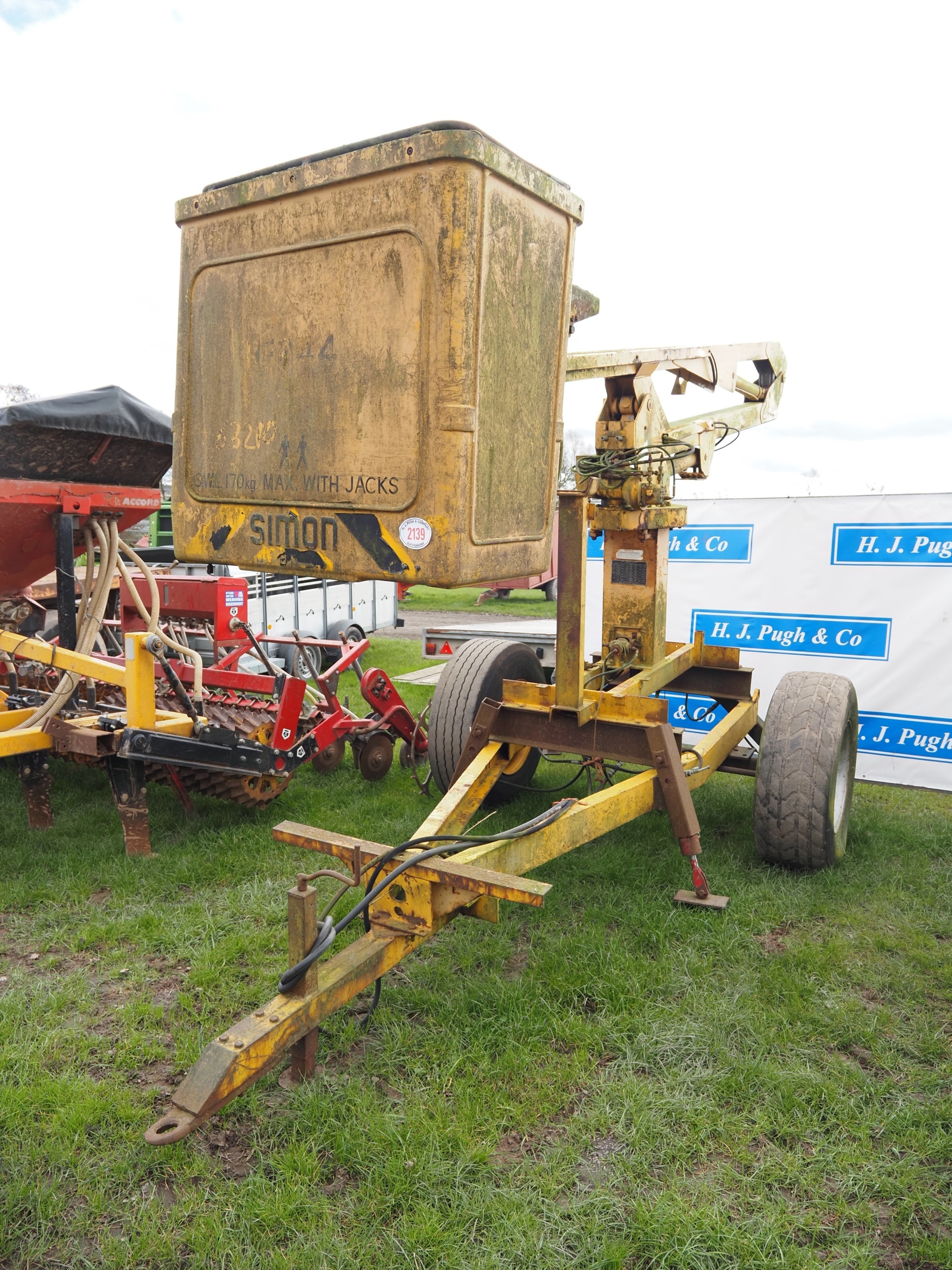 Simon towed cherry picker