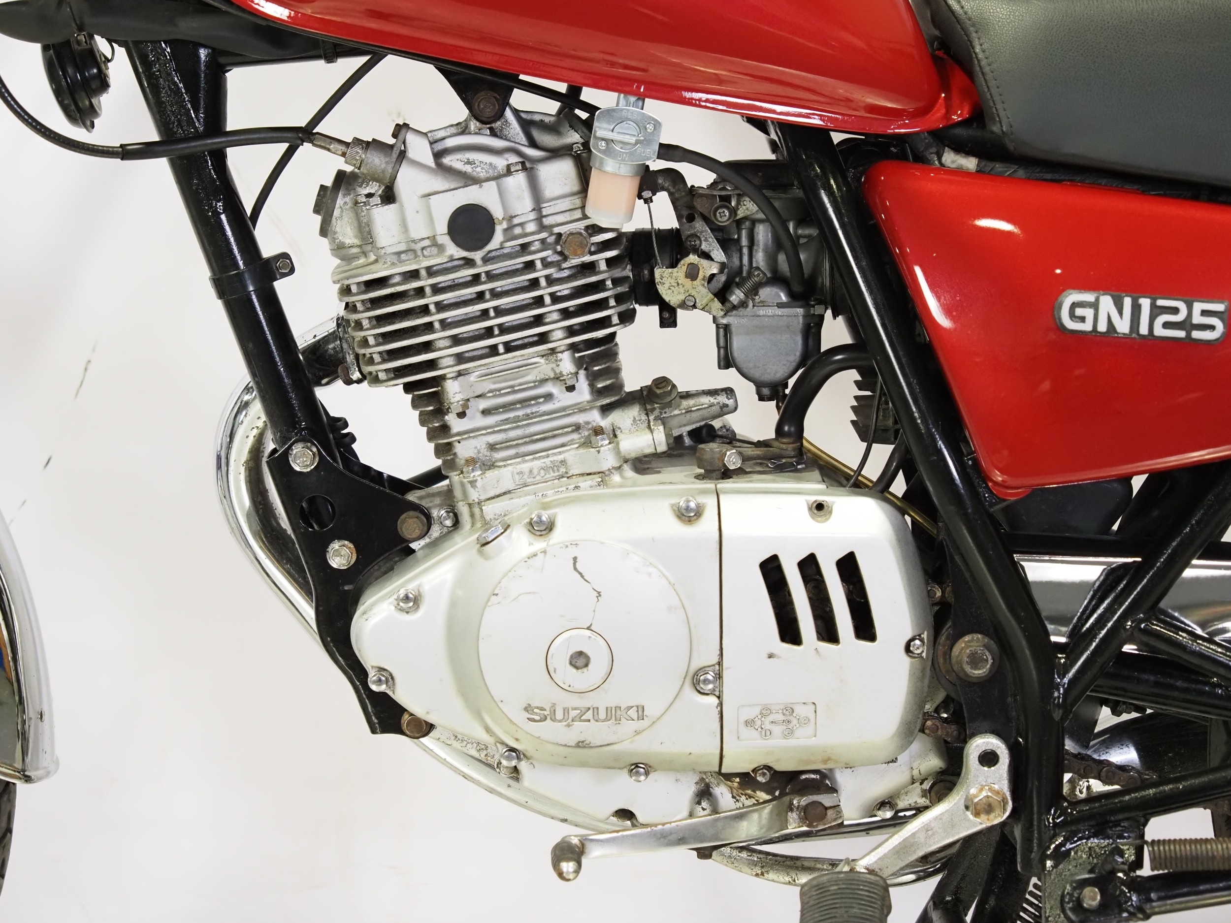 Suzuki GN125 motorcycle. 1997. 124cc Frame No. NF41A-225458 Engine No ...
