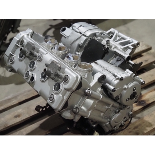 Yamaha FZ1 Fazer gen 1 engine