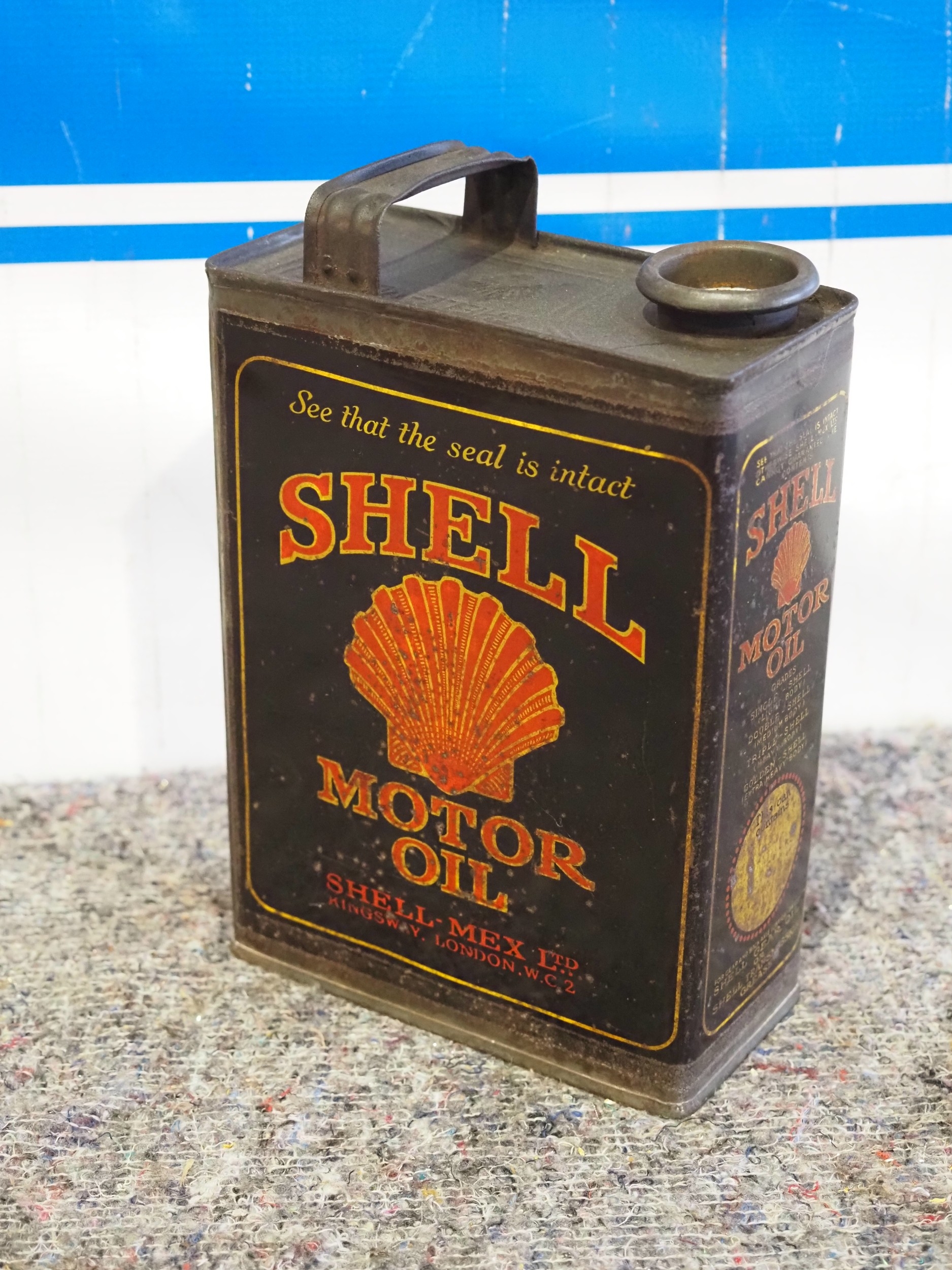 Early Shell Motor Oil can