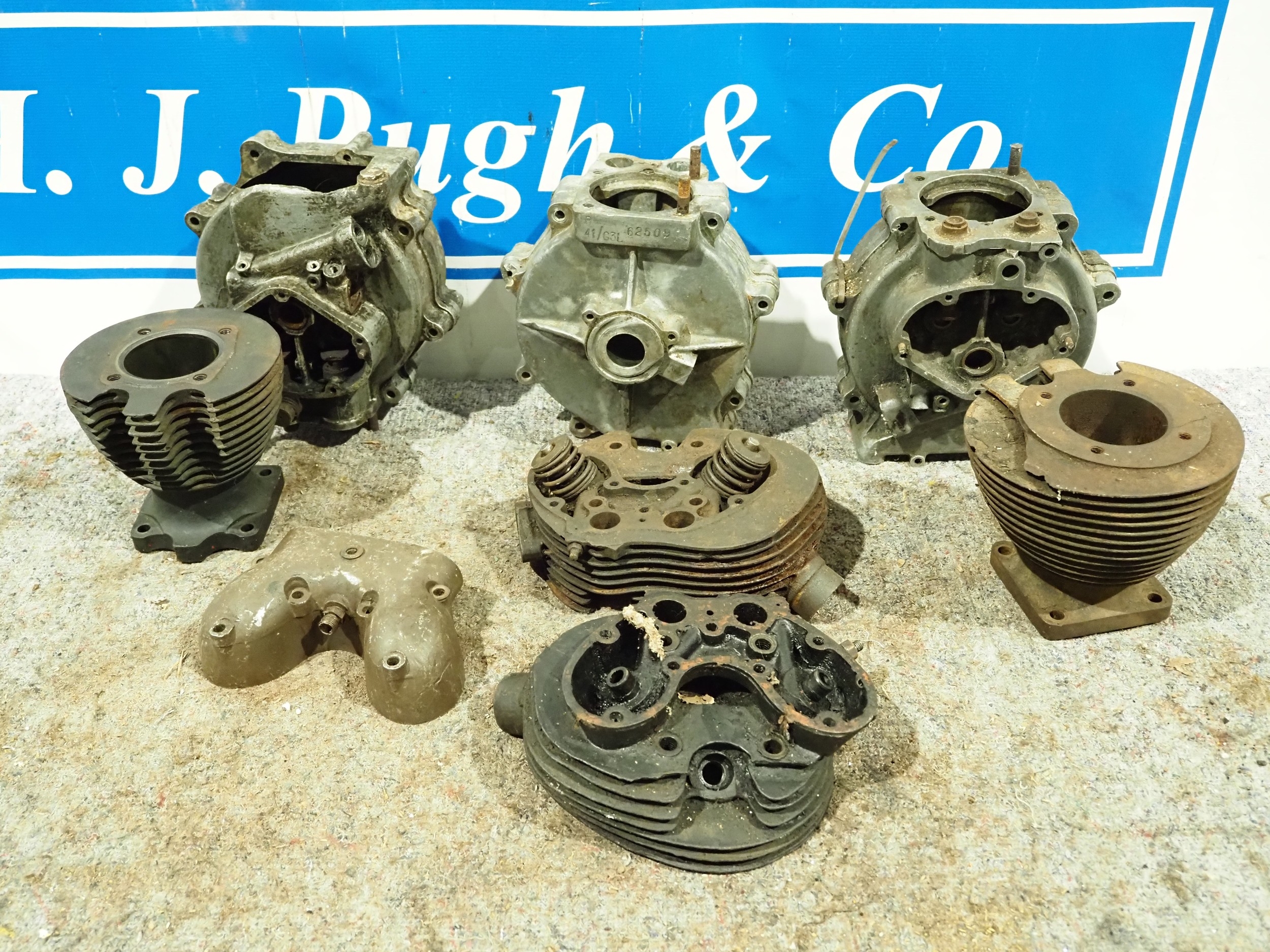 Matchless WD G3 and G3L engine parts to include head, barrels and ...