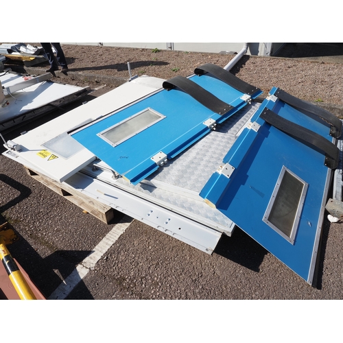 3128 - Quantity of chiller doors