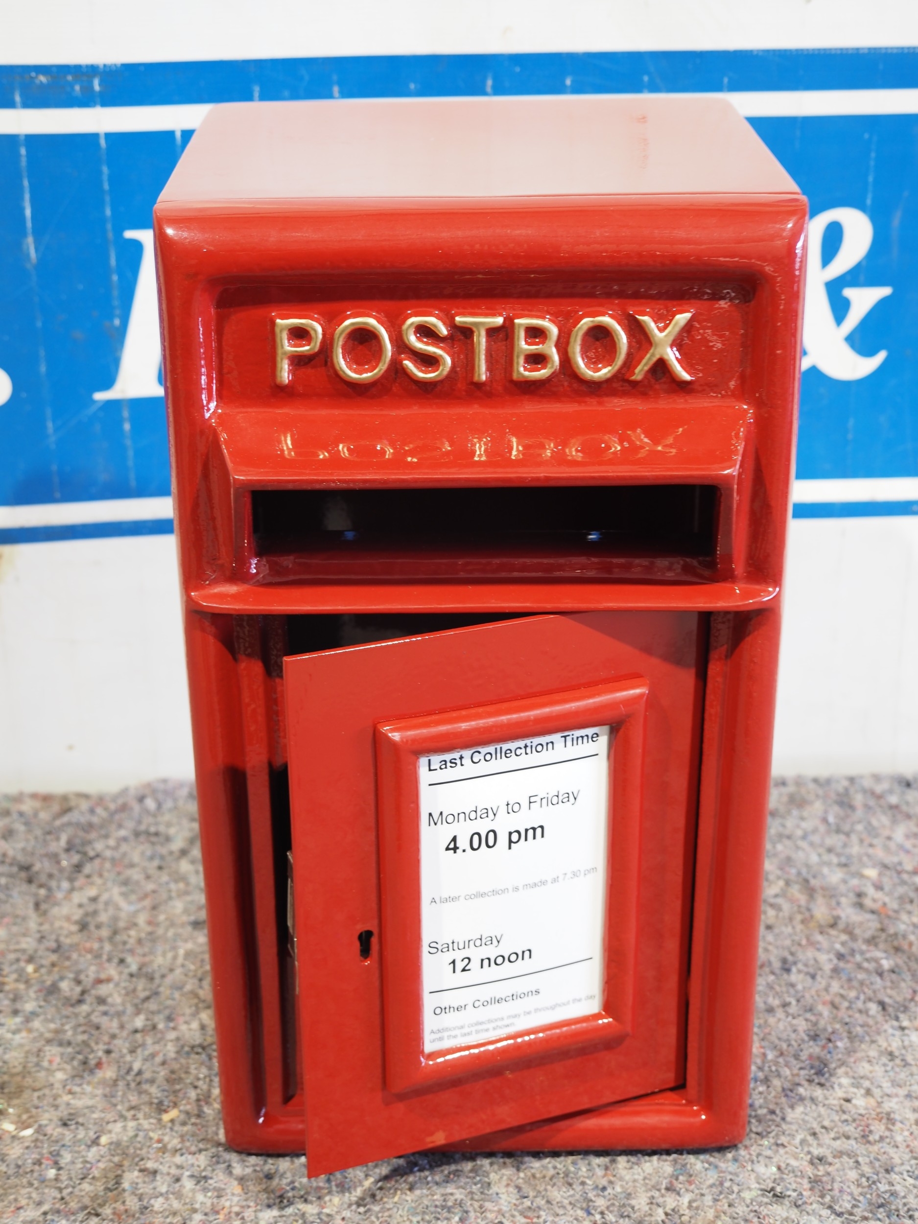 Postbox 17