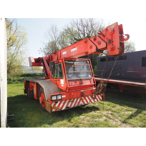 3009 - Grove Coles Crane tug, 8 ton. Runs and drives