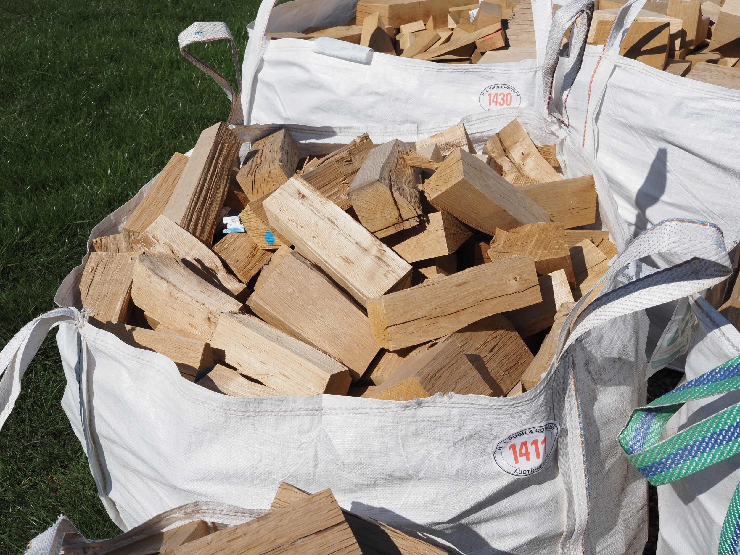 Split oak offcuts