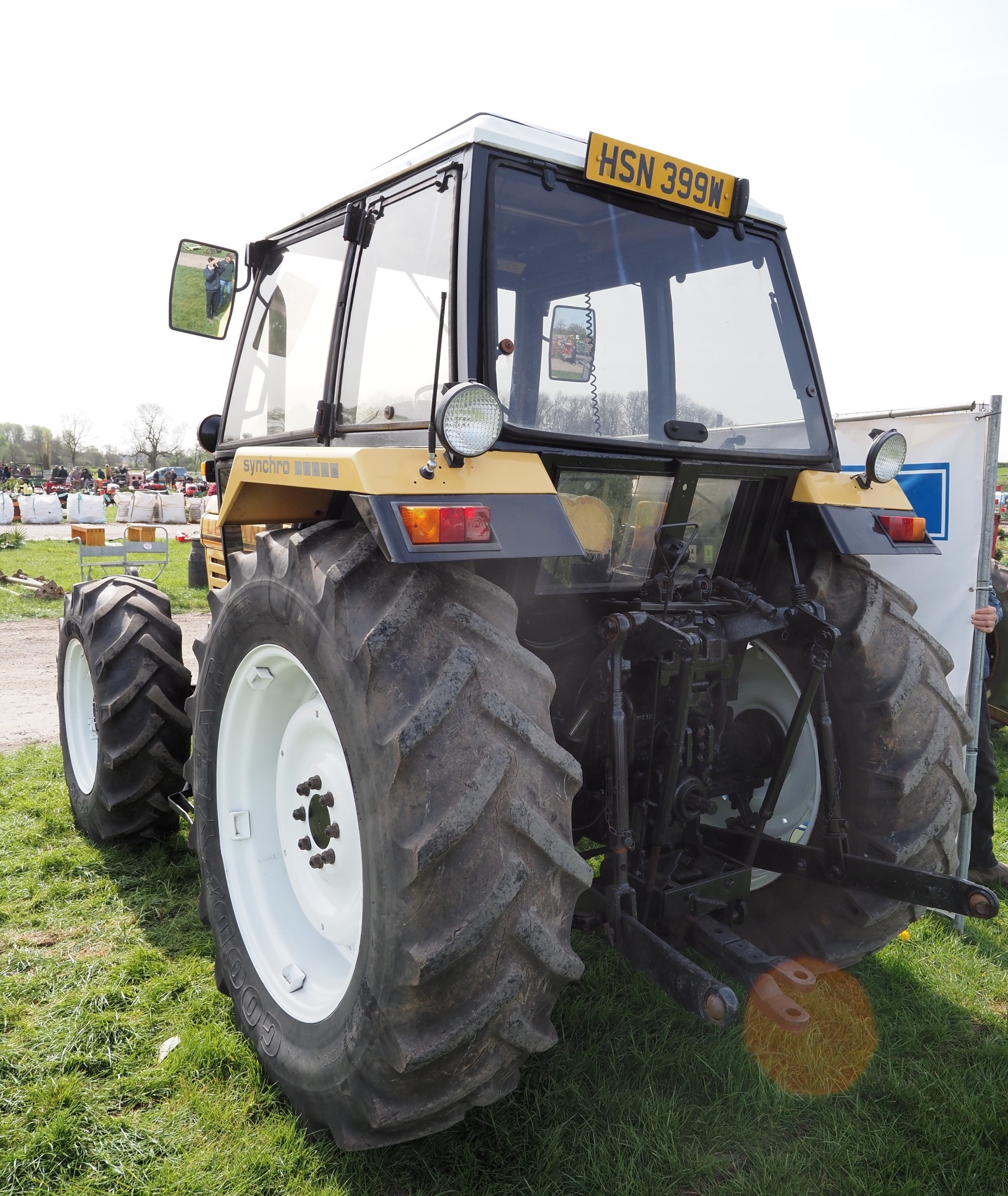 Leyland 804 tractor. 1981. Runs and drives. Light restoration 12 years ...