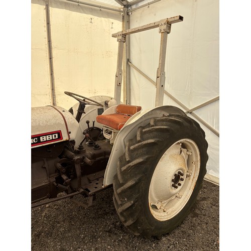 David Brown 880 Selectomatic tractor. Runs and drives. Fitted with roll ...