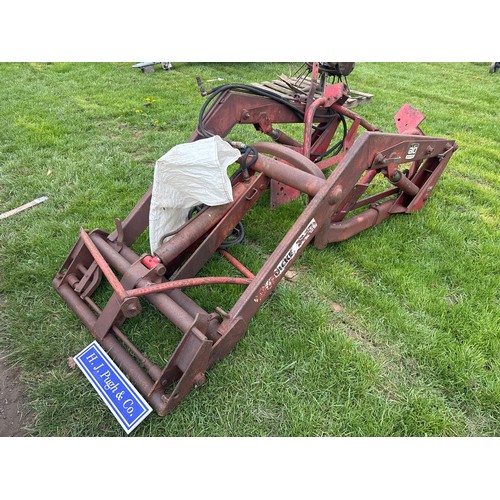 Quicke 2230 front end loader with spool block, joystick and brackets