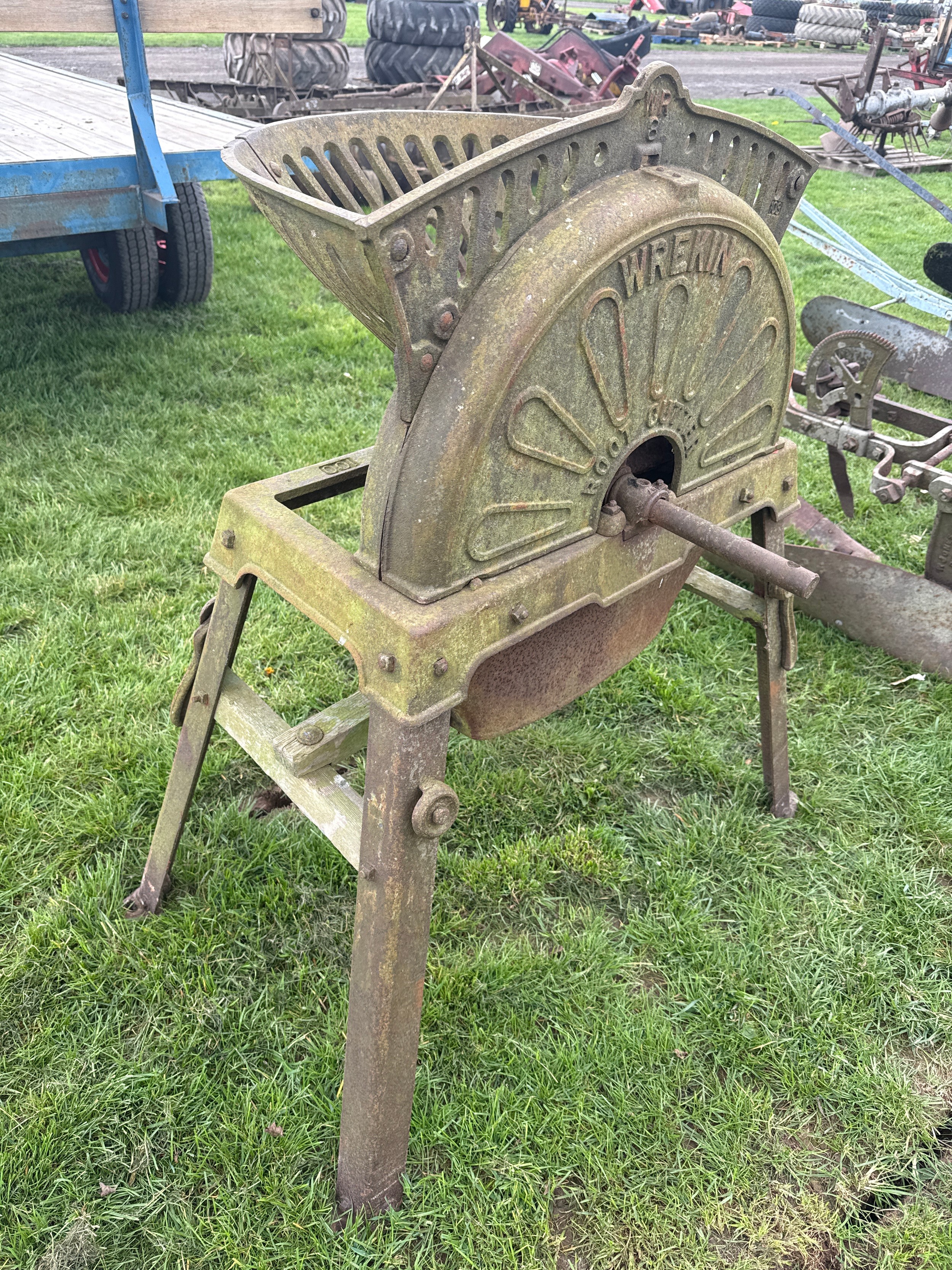 Wrekin root cutter