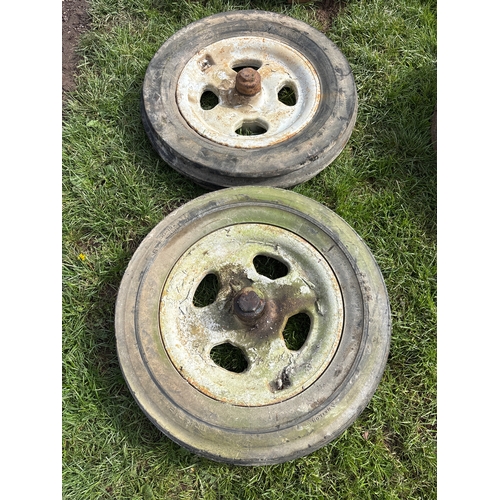 Fordson Major front wheels and tyres 6.00-19