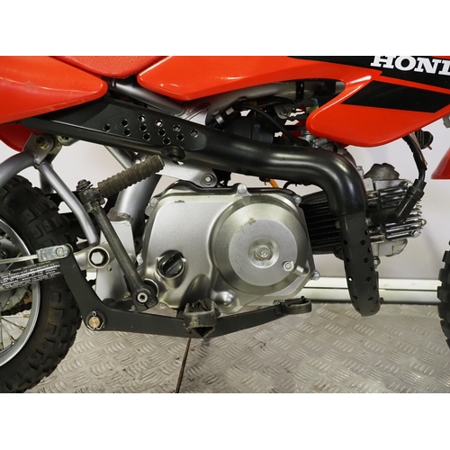 23 - Honda XR50R childs motocross bike. 2000. 50cc
Frame No. JH2AE0303YK006481
Engine No. AE03E-5006765
E... 