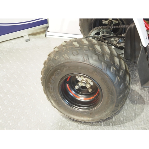 25 - Yamaha YFZ350 Banshee quad. 2011. 347cc
Frame No. JY43GG031BC074460
Engine No. 3GG-300995
Runs and r... 