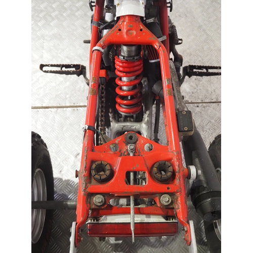 37 - Honda ATC 200X trike. 1983. 192cc
Frame No. JH31B0305FC200X
Engine No. Not visible
Runs and rides bu... 