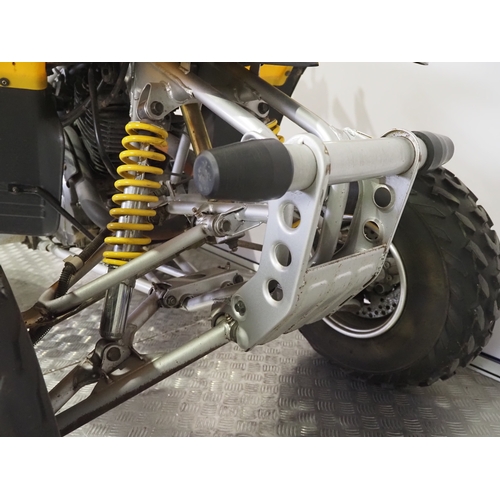 44 - Yamaha Warrior YFM350 quad. 1996. 348cc
Frame No. 3GD-177213
Engine No. 3GD-176914
Runs and rides bu... 