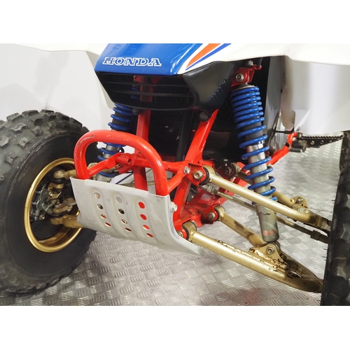 46 - Honda TRX250R Fourtrax 250 quad. 1986. 250cc
Frame No. JH3TE1201GC000540
Engine No. TB06E-1001198
En... 