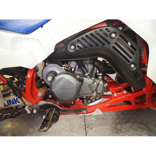 46 - Honda TRX250R Fourtrax 250 quad. 1986. 250cc
Frame No. JH3TE1201GC000540
Engine No. TB06E-1001198
En... 