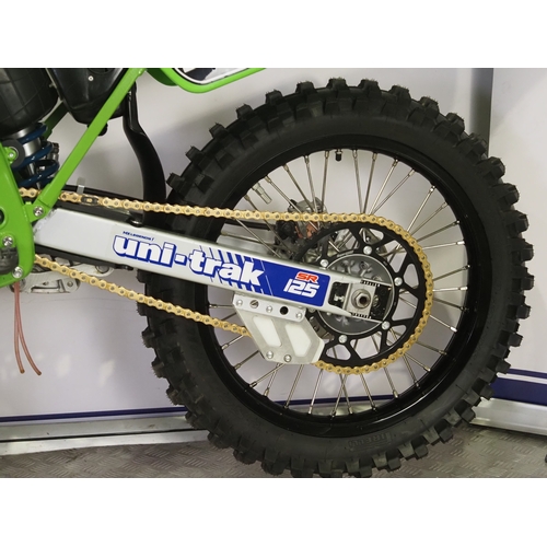 50 - Kawasaki KX125 motocross bike. 1989. 125cc
Frame No. JKAKXRG14KA002770
Engine No. KX125FE012180
Runs... 