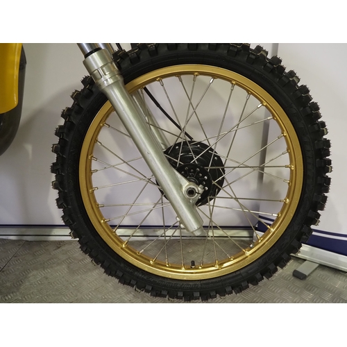 51 - Yamaha YZ400 motocross bike. 1978. 400cc
Frame No. 2K8-005892
Engine No. 2K8-005892
Runs and rides. ... 