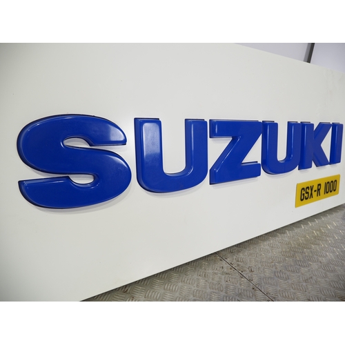 1 - Suzuki dealership lightbox 28