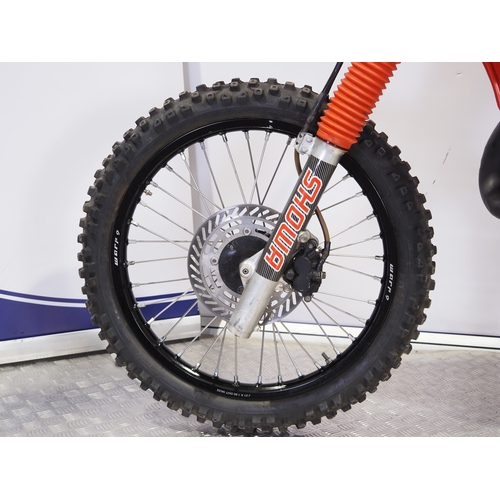 55 - Honda CR125R motocross bike. 1989. 125cc
Frame No. JH2J0103K11003449
Engine No. GE01E-5006912
Runs a... 
