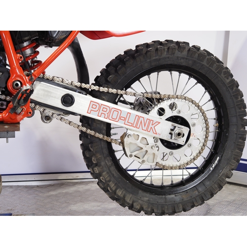 55 - Honda CR125R motocross bike. 1989. 125cc
Frame No. JH2J0103K11003449
Engine No. GE01E-5006912
Runs a... 