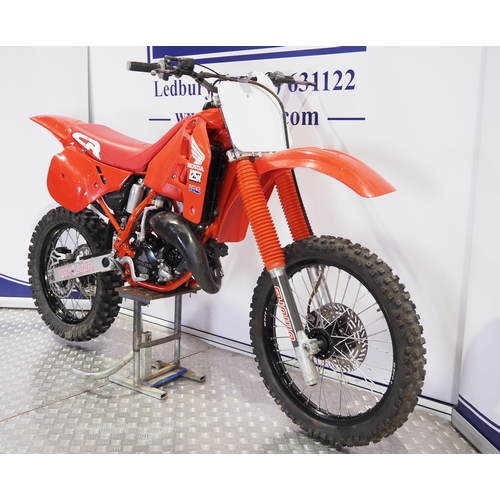 55 - Honda CR125R motocross bike. 1989. 125cc
Frame No. JH2J0103K11003449
Engine No. GE01E-5006912
Runs a... 