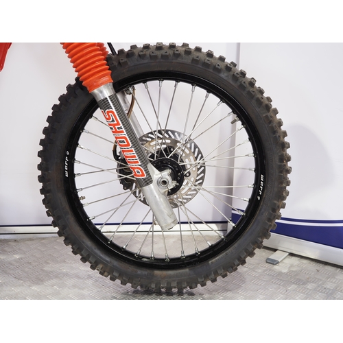 55 - Honda CR125R motocross bike. 1989. 125cc
Frame No. JH2J0103K11003449
Engine No. GE01E-5006912
Runs a... 