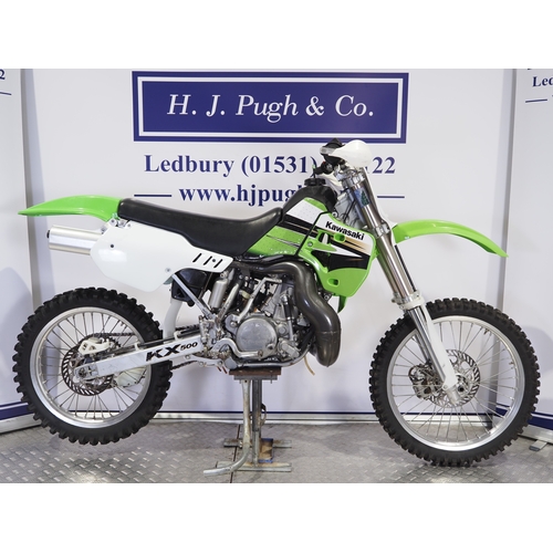 60 - Kawasaki KX500 motorcycle. 2003. 500cc
Frame No. JKAKXVEC13A035420
Engine No. KX500BE023984
Runs and... 