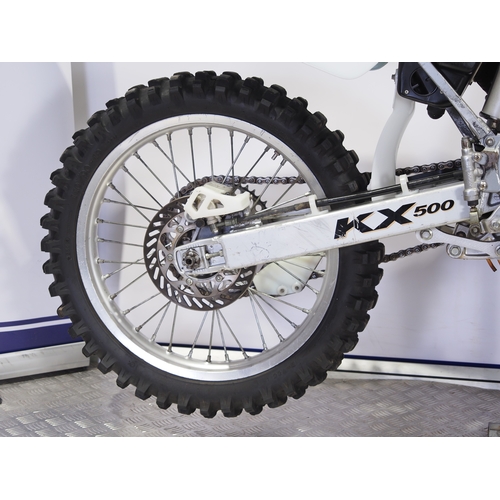 60 - Kawasaki KX500 motorcycle. 2003. 500cc
Frame No. JKAKXVEC13A035420
Engine No. KX500BE023984
Runs and... 