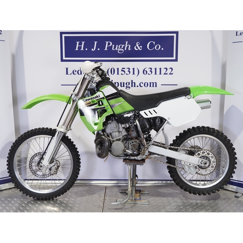 60 - Kawasaki KX500 motorcycle. 2003. 500cc
Frame No. JKAKXVEC13A035420
Engine No. KX500BE023984
Runs and... 
