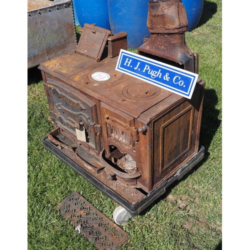 713 - Cast iron range