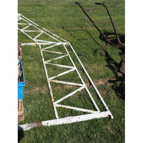730 - Stair rail