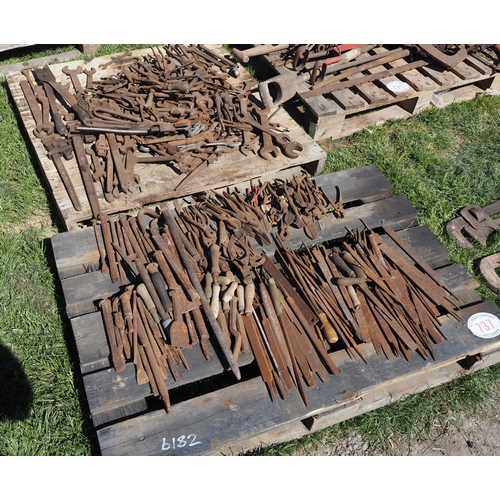 737 - Spanners and files - 2 pallets