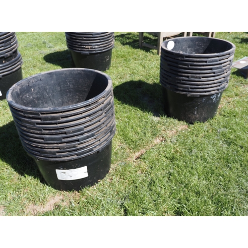 749 - Black tubs - 22