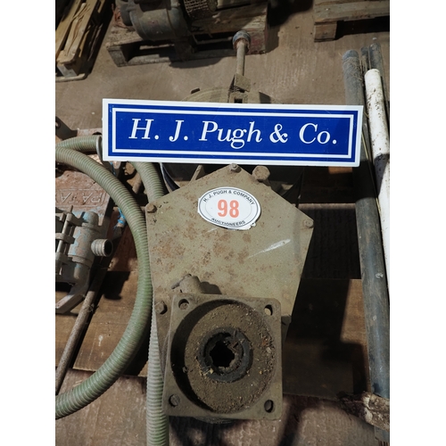 Lot 98        
