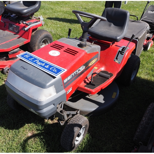 41 - Murray Sentinel ride on mower. Key in office