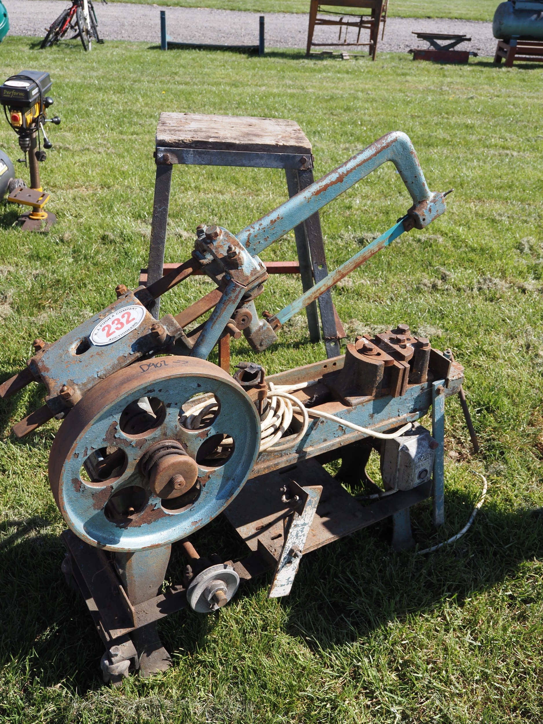 Hacksaw and stand
