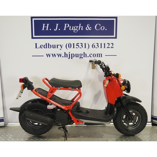 Honda NPS50 Zoomer scooter. 2006. 50cc Frame No. JH2AF66A86K100146