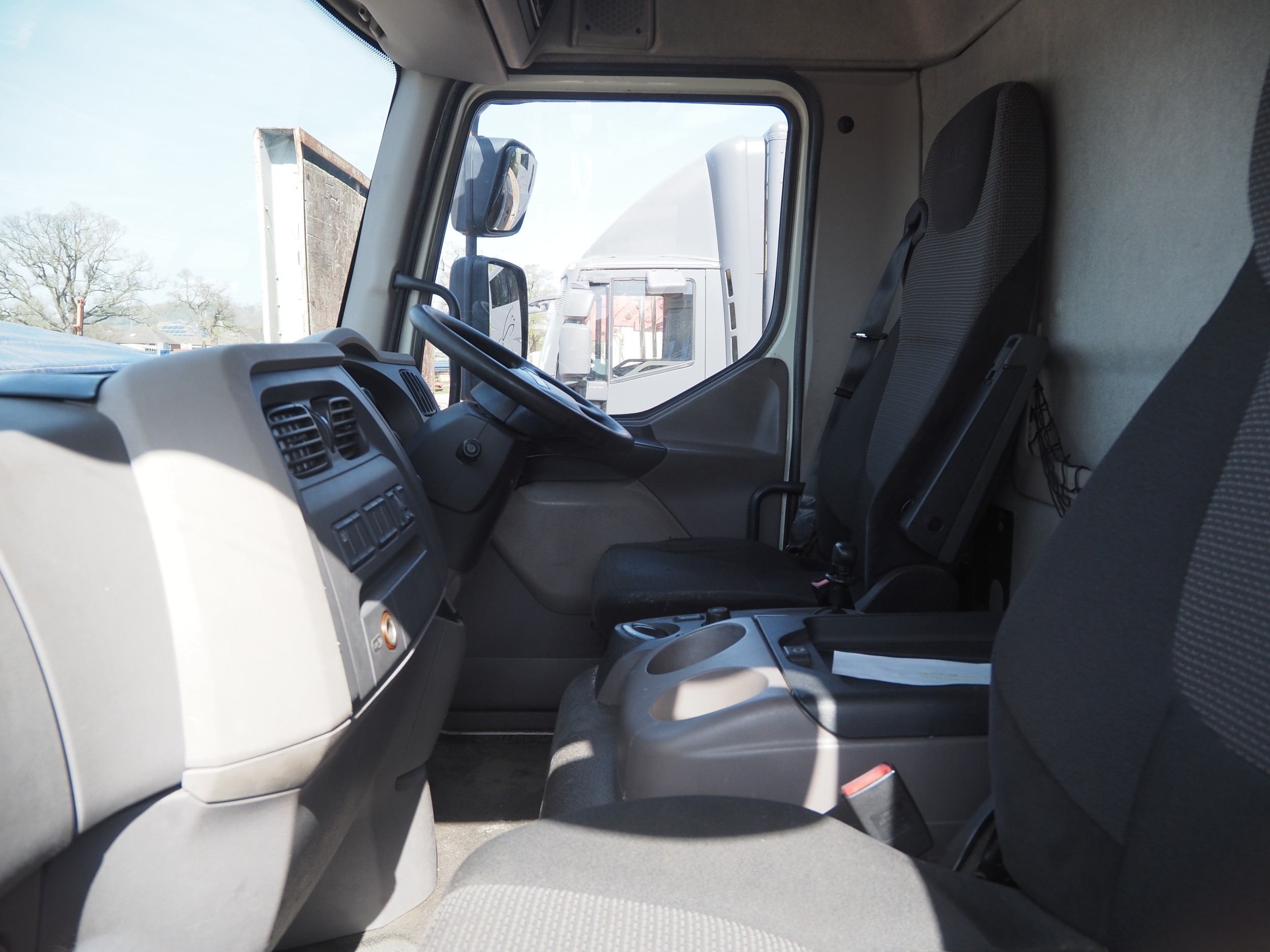 DAF LF Euro 6 cargo lorry. Showing 281,766 miles. Runs and drives. Reg ...